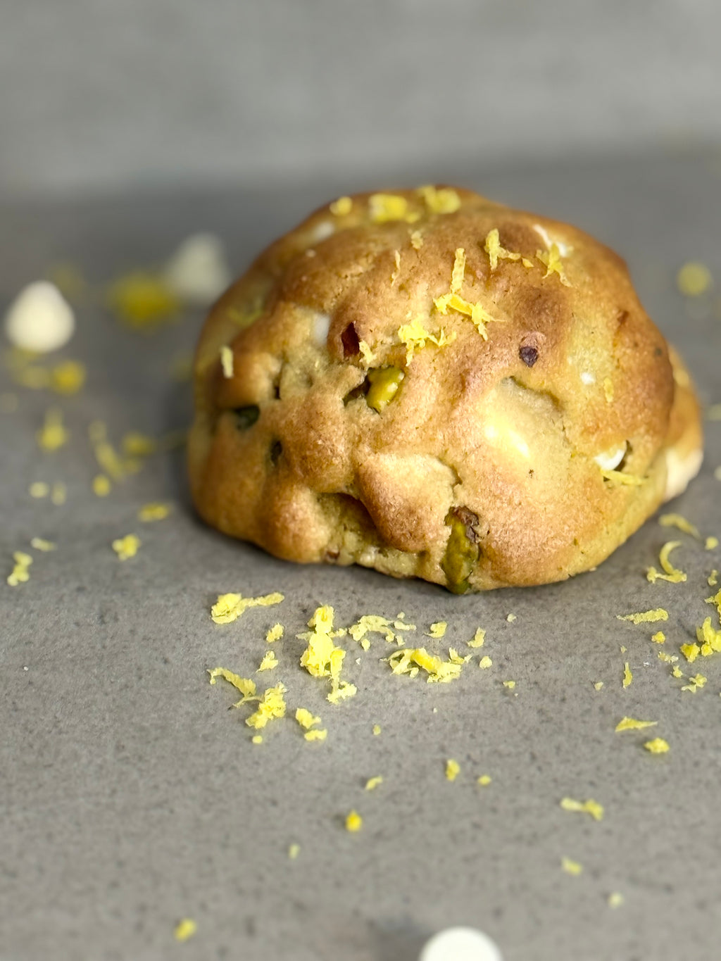 Sunshine & Cream – NY-Style Lemon Cheesecake Stuffed Cookie