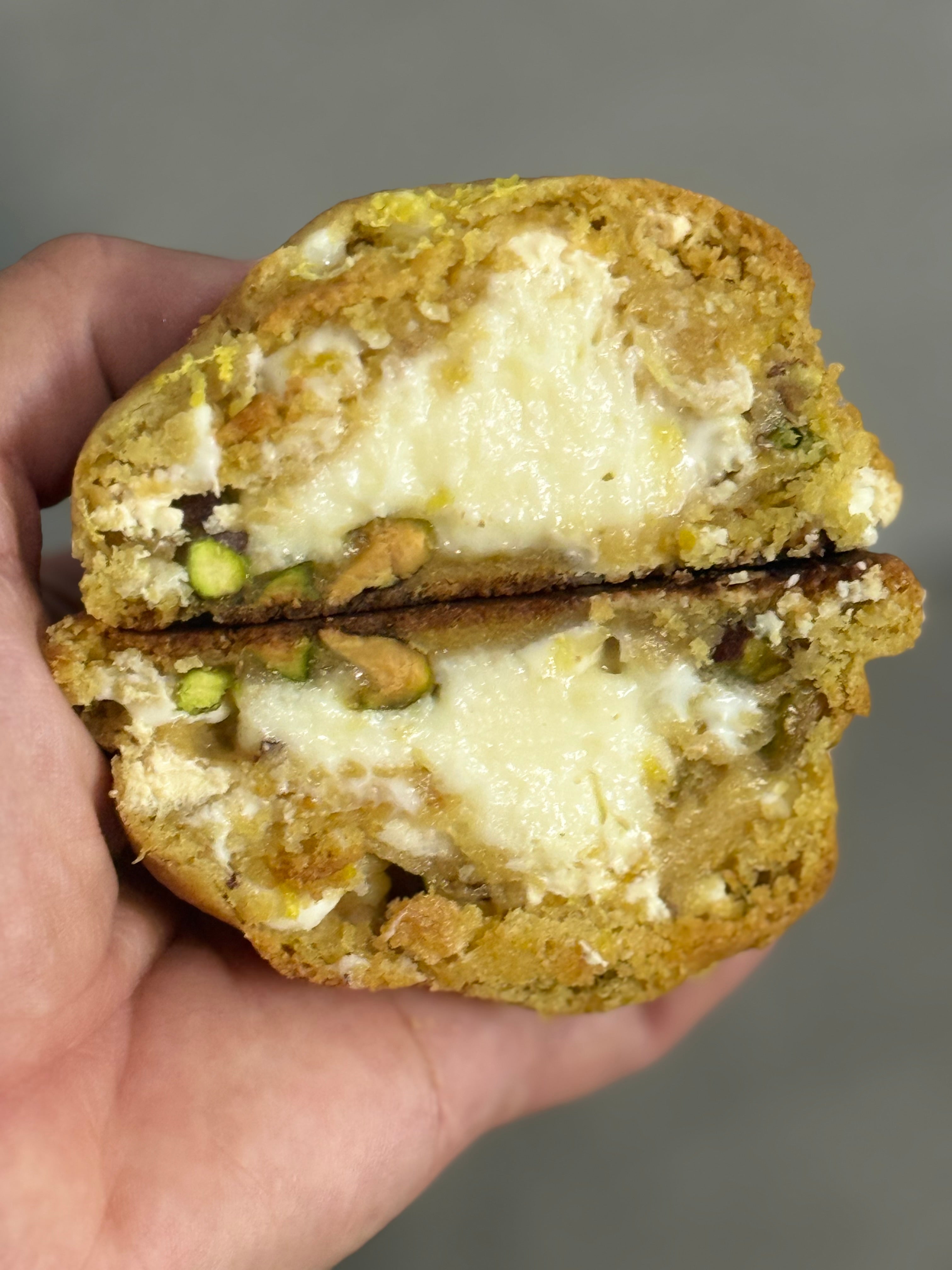 Sunshine & Cream – NY-Style Lemon Cheesecake Stuffed Cookie